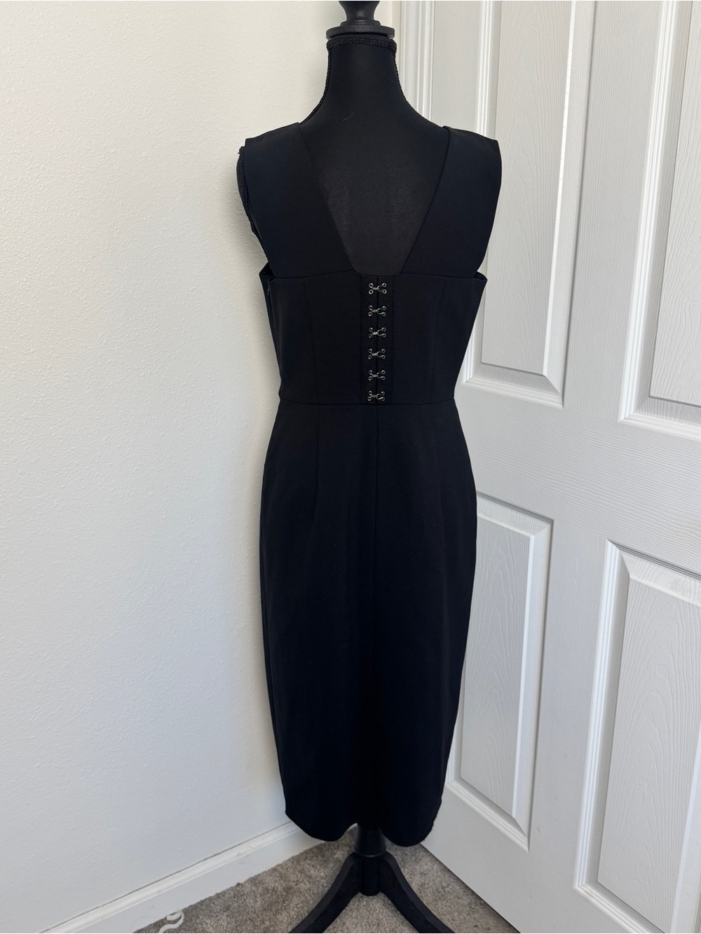 Lewit Black Wool Corset Back Sheath Dress Size 6 Square Neck Midi Slit - Picture 3 of 5